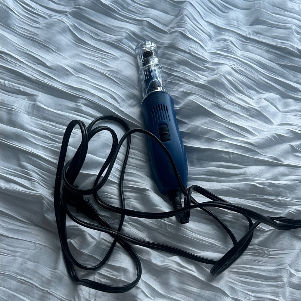 Blue Electric dog nail Trimmer never used